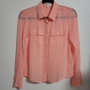 Sugar Rain top with roll up sleeves button details in back size small peach